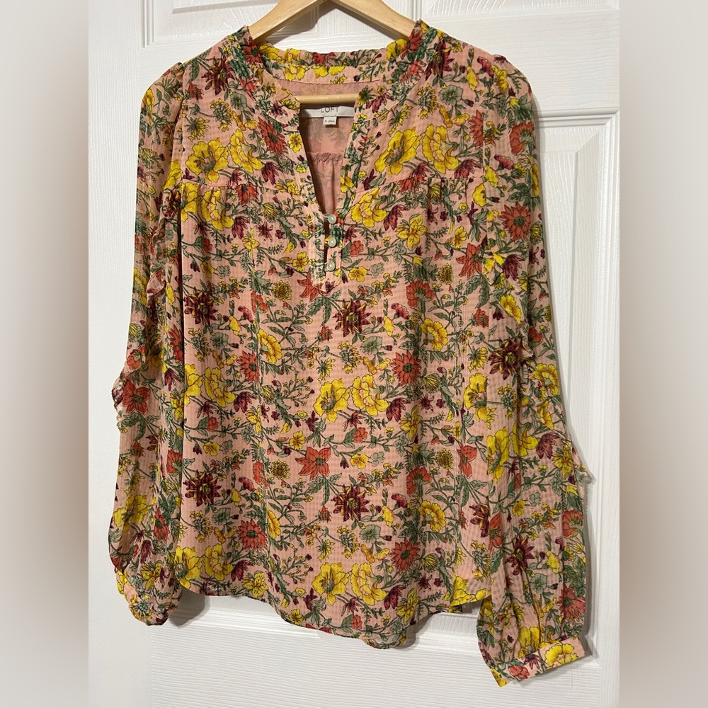 LOFT Pink Floral Garden Blouse Top Ruffle Detail Puff Sleeves Size M